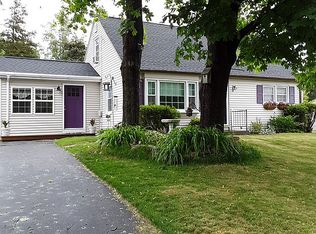 19 Cedar Dr, North Stonington, CT 06359