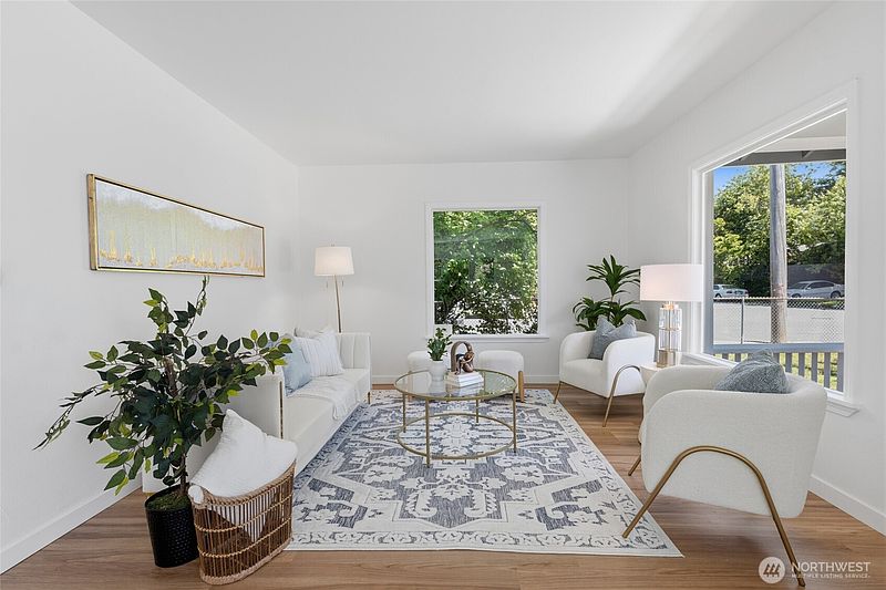 3rd image of 950 I Street NE