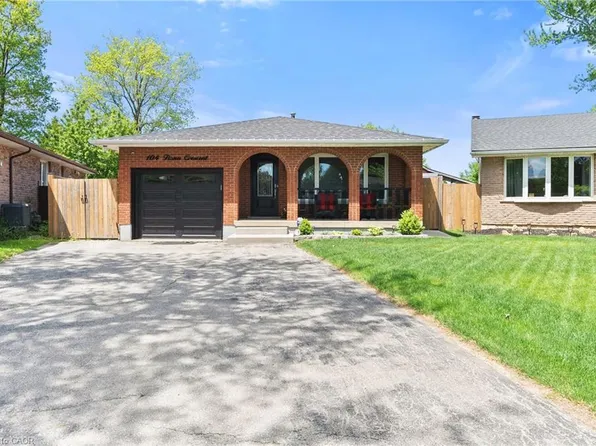 104 Fiona Cres, Hamilton, ON L9C 6P4