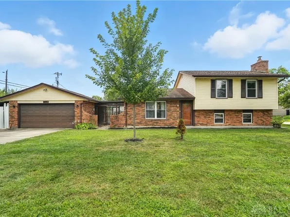 522 Lake Forest Dr, Dayton, OH 45449