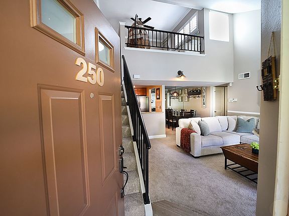 2nd image of 24141 Del Monte Dr Unit 250