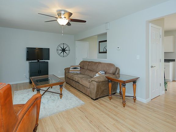 9349 E O Ave-105