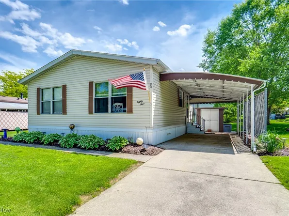 89 Parkway Dr, Olmsted Falls, OH 44138