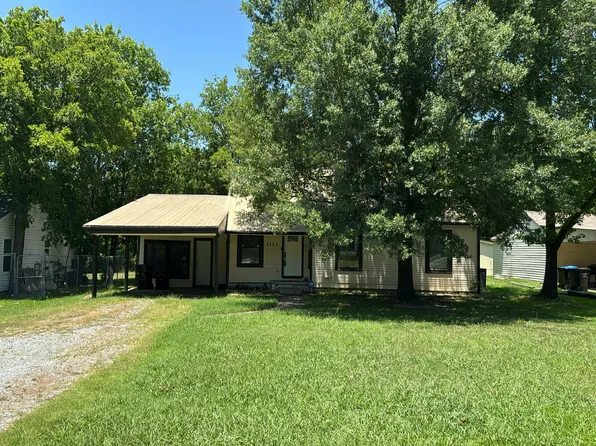 1113 Commerce Dr, Greenville, TX 75401