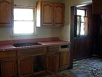 3rd image of 781 E 130th St