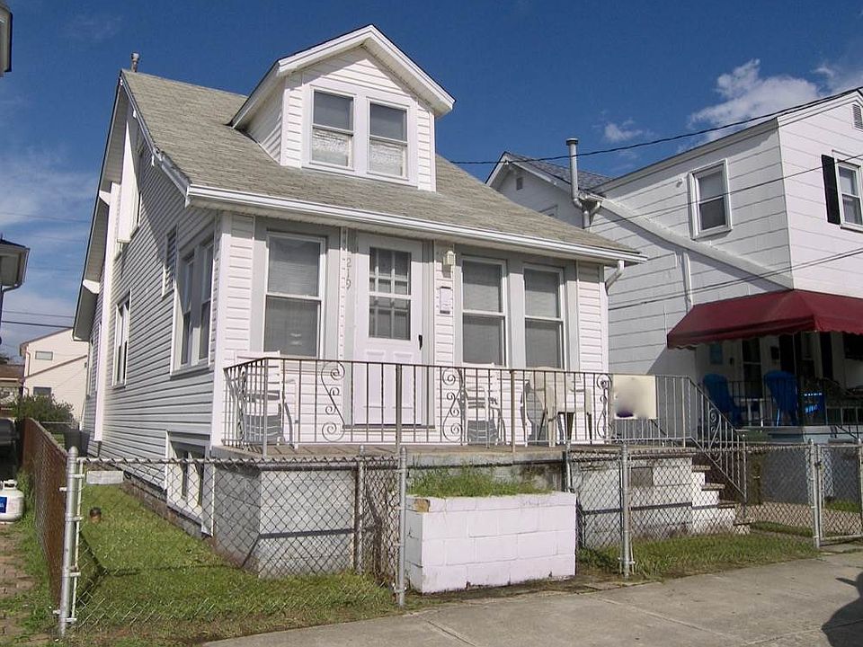 1st image of 219 E Juniper Ave