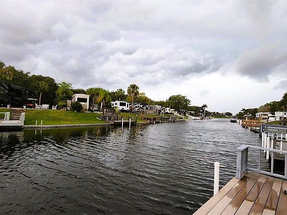 2nd image of 568 WATERWAY DRIVE