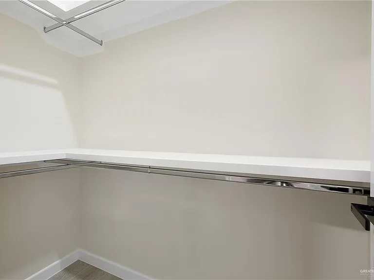 5705 Notre Dame Ave #3 — Photo 12