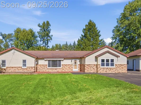 5153 Raymond Ave, Burton, MI 48509