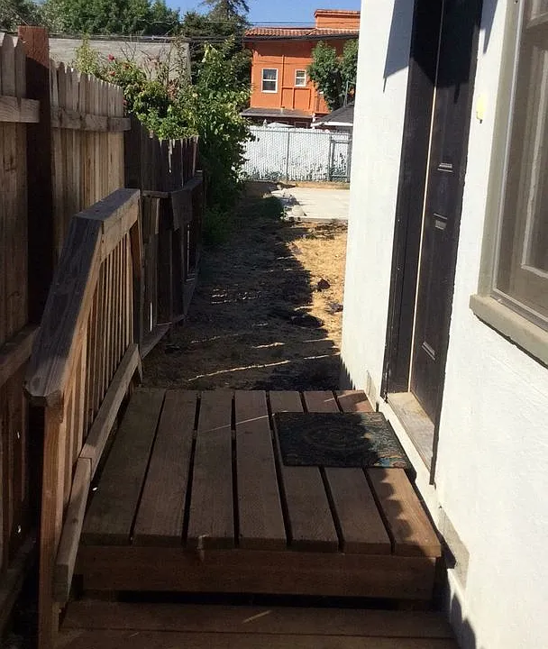 123 W 20th St