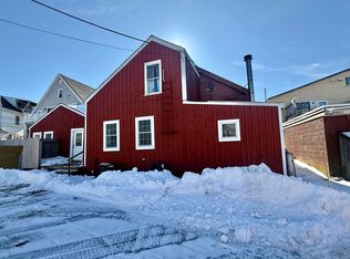 54 Main St, Vinalhaven, ME 04863