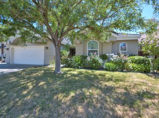 9549 Soaring Oaks Dr, Elk Grove, CA 95758