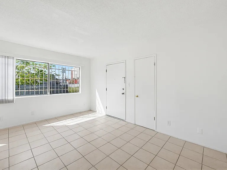 1224 S Normandie Ave #2 — Photo 12