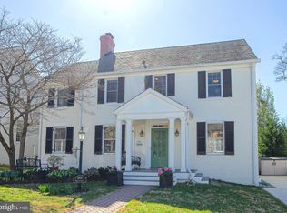 5606 Hoover St, Bethesda, MD 20817