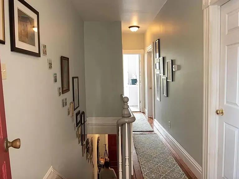 2107 E Marshall St — Photo 10