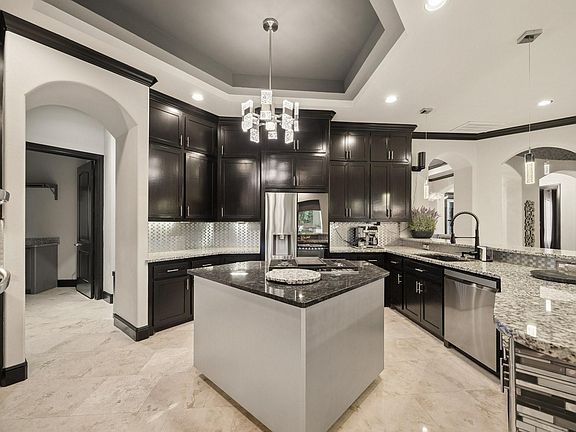 4th image of 27303 E Benders Landing Blvd