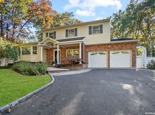 80 Shirley Ct, Commack, NY 11725