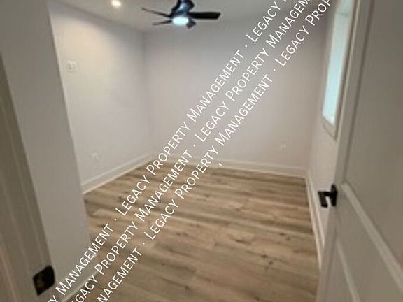 3rd image of 2404 Lenfant Sq SE Unit 1