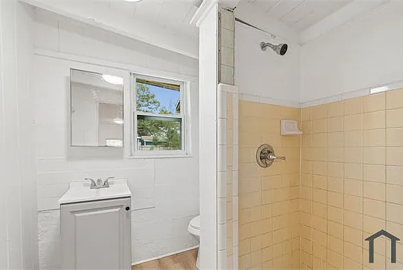 650 Paris Ave S — Photo 12
