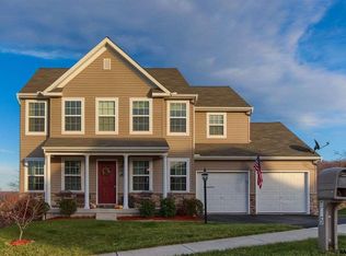 175 Azalea Dr, Windsor, PA 17366