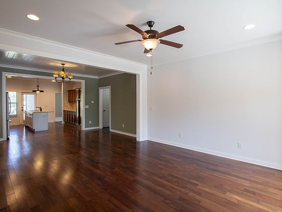 3rd image of 2125 Chalybe Dr