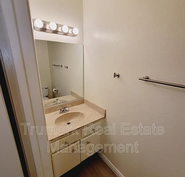 553 E Orange Grove Ave #D — Photo 6