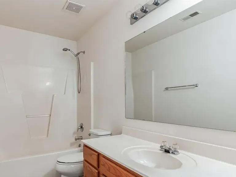 3840 Broadwater Ct — Photo 17