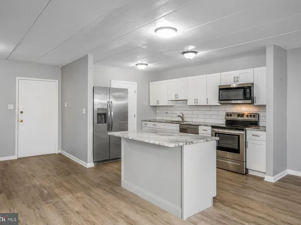 400 Glendale Rd #D-31, Havertown, PA 19083