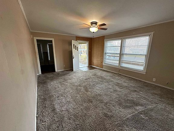 5th image of 624 Camp St