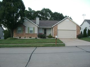 2828 Kettering Dr, Saint Charles, MO 63303