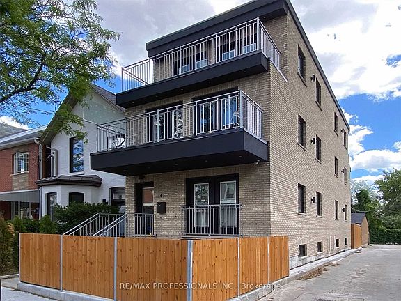 2nd image of 41 Rolyat St