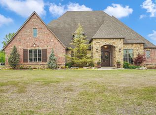 6384 N Locust Ln, Owasso, OK 74055