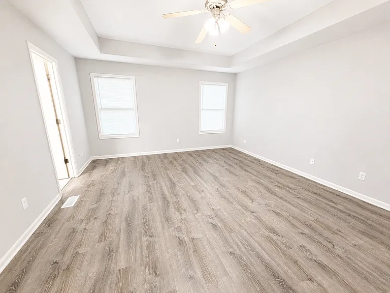 208 Jackal Dr — Photo 18
