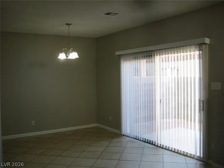 1709 Steamboat Dr — Photo 7