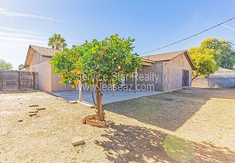 532 W Dublin St — Photo 36