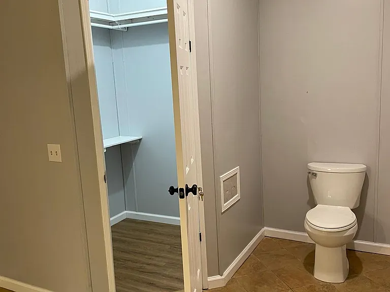 3075 Glen Wallace Dr — Photo 17
