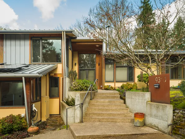 9310 SW 8th Dr #A, Portland, OR 97219