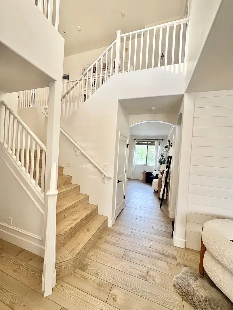 Stunning High End 4 Bedroom/2.5 Bath Two Story Home in Queen Creek! Private Pool and Unbelievable... — Photo 2