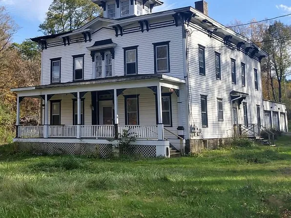 105 Hartman Rd, Pattersonville, NY 12137