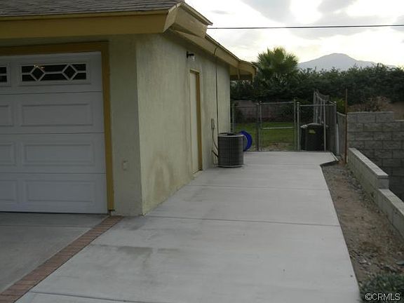 3rd image of 6239 Blythe St