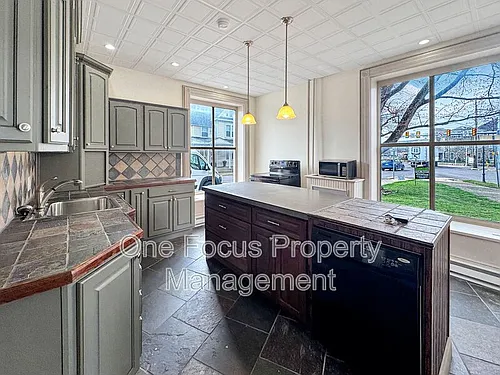 144 Bloom St #101 Photo 1