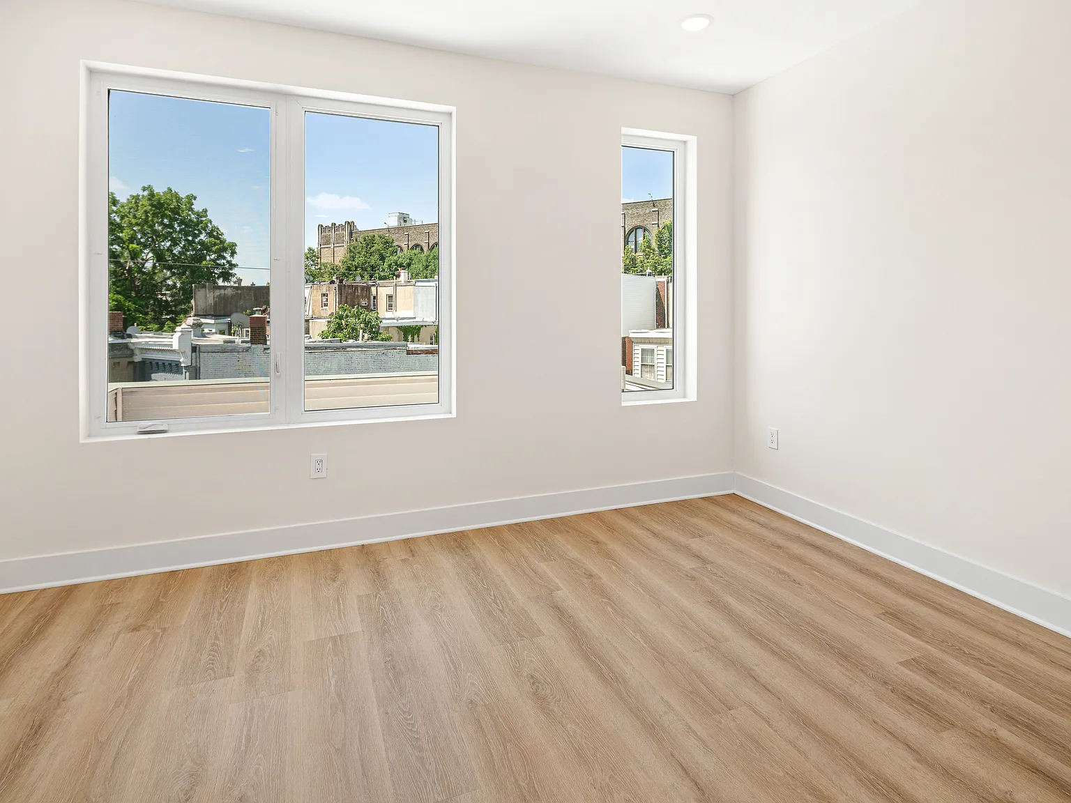 2 bed, 779 sqft, $1,700 — Photo 3