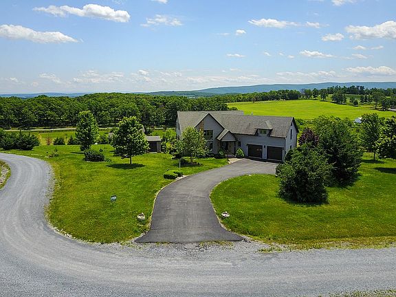 5th image of 204 Pasture Ln