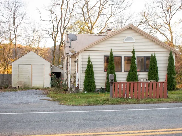 1143 Midland Beaver Rd, Industry, PA 15052