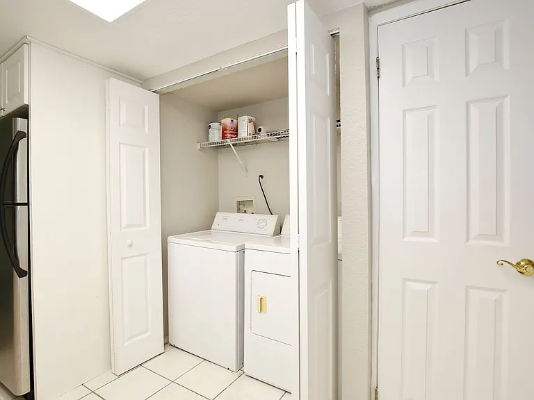 9825 Turf Way #7 — Photo 9