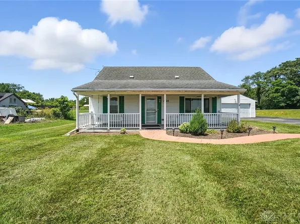 8425 Battin Howell Rd, South Charleston, OH 45368