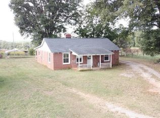 1706 W Georgia Rd, Woodruff, SC 29388