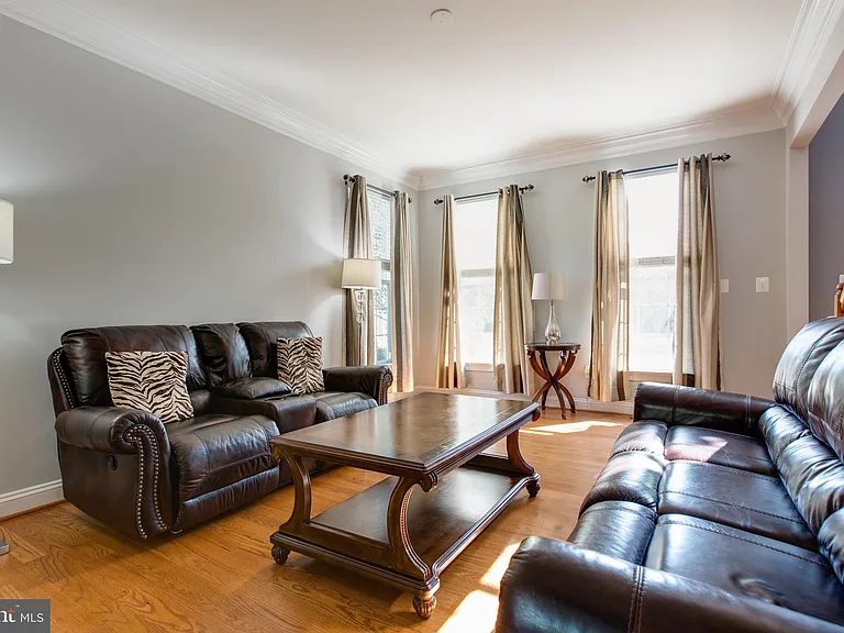 2191 Oak Forest Dr — Photo 13
