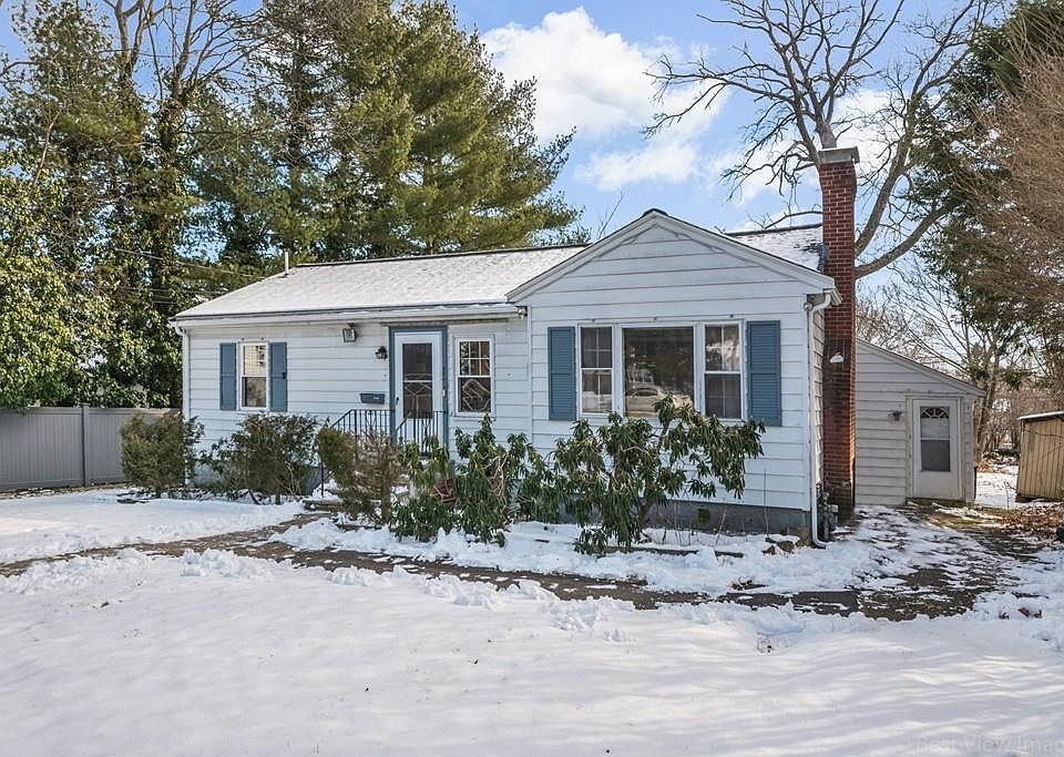 1st image of 450 Blue Hill Ave