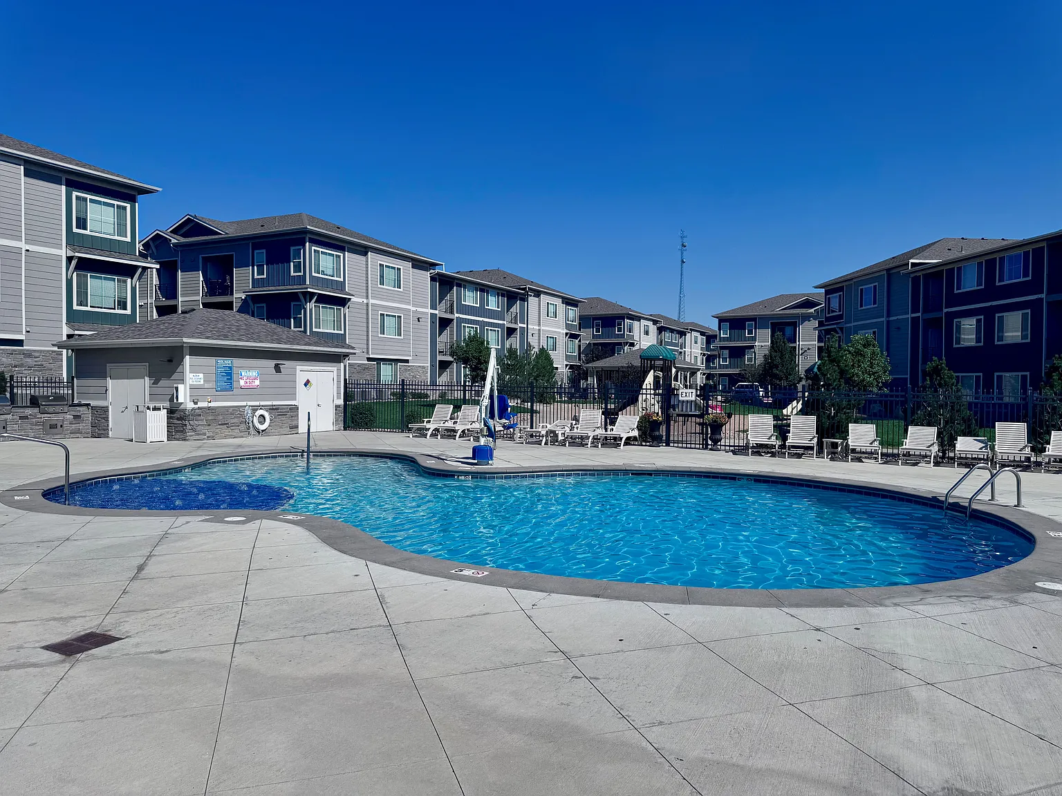 1 bed, 725 sqft, $1,550 — Photo 4